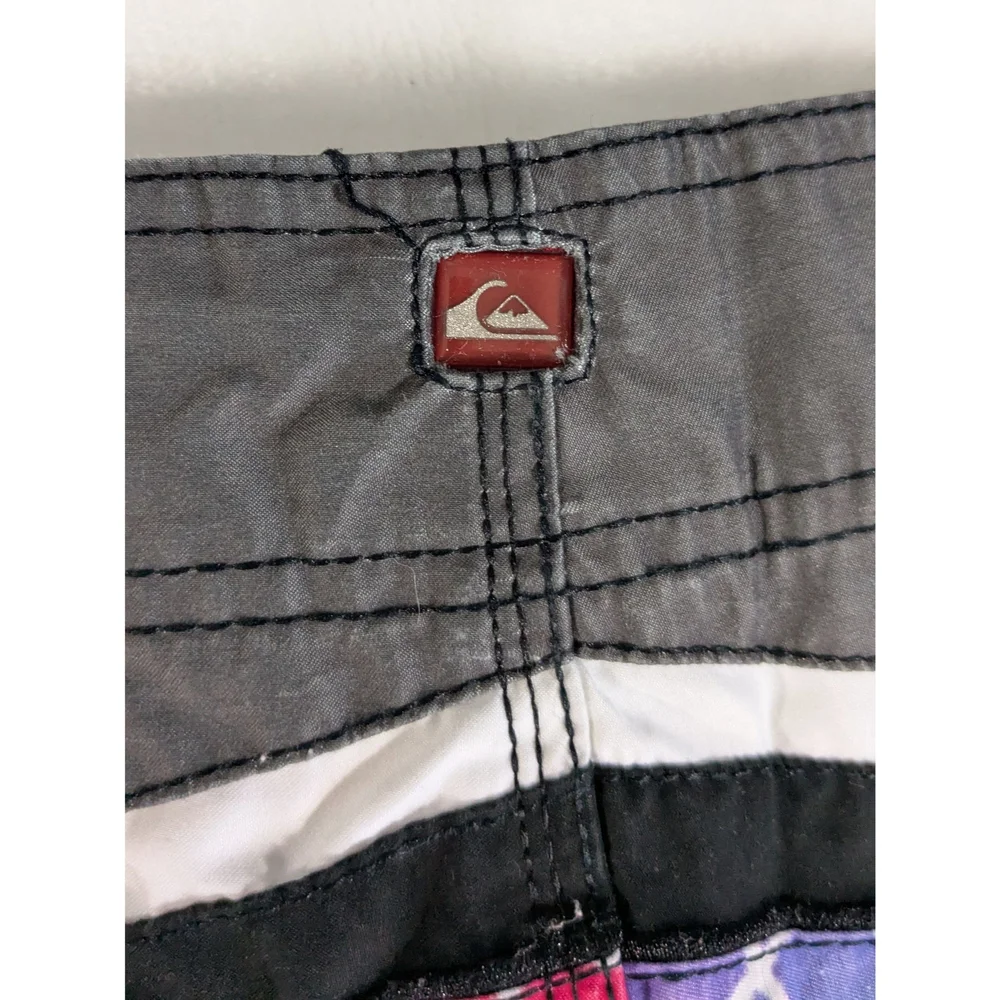 ❤️ Quicksilver Colorful Grid Swim Shorts